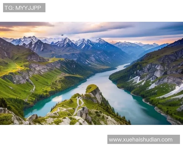 超清8K足球球星无水印壁纸原图展现赛场激情与英姿